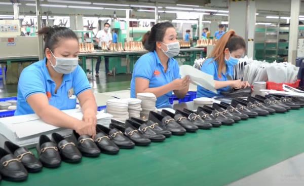 Nâng cao tính cạnh tranh và phát triển bền vững cho các doanh nghiệp da giày